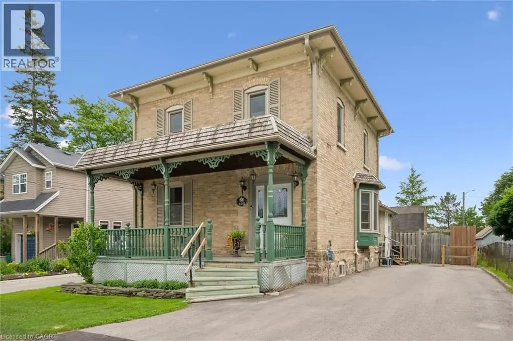 105 Snyder's Road W, Baden